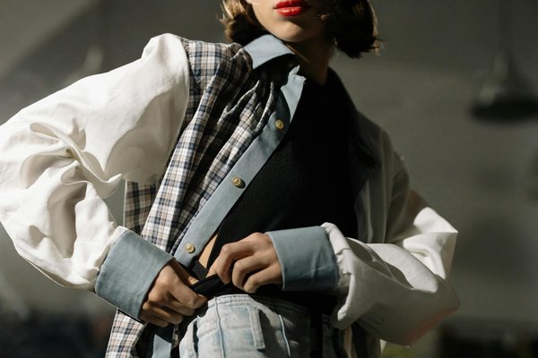 Elevate Your Style: Embracing Vintage Belts to Enhance Modern Fashion Elegance